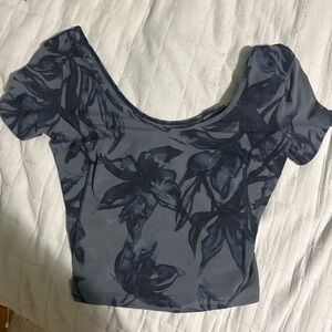 Lululemon Floral Gray Women's Align Tee